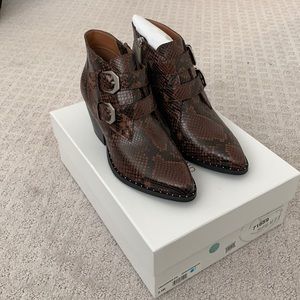 Treasure & Bond Snake Boots 🐍